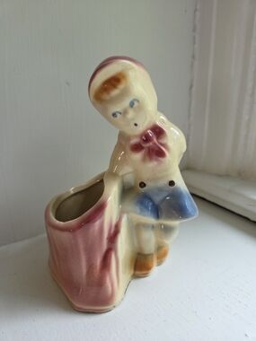 Vintage Shawnee Art Pottery Dutch Boy By Tree Stump Vase/Planter #533